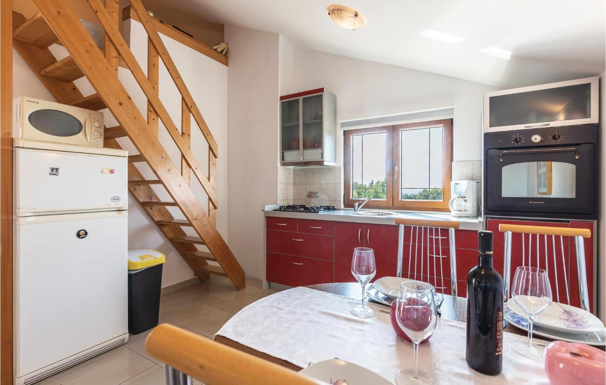 Pet Friendly Apartment In Koromacno With Wifi Kültér fotó