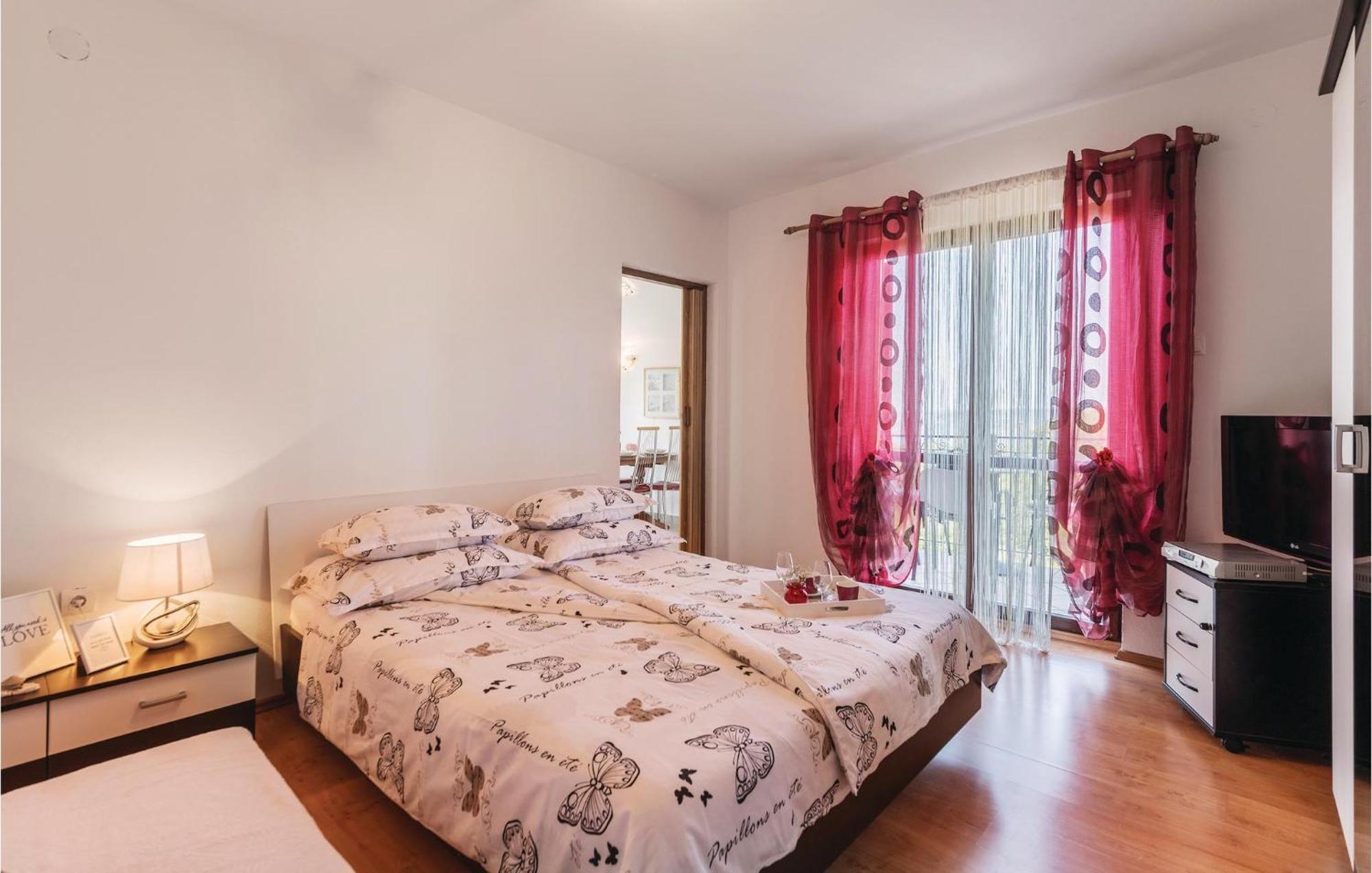Pet Friendly Apartment In Koromacno With Wifi Kültér fotó