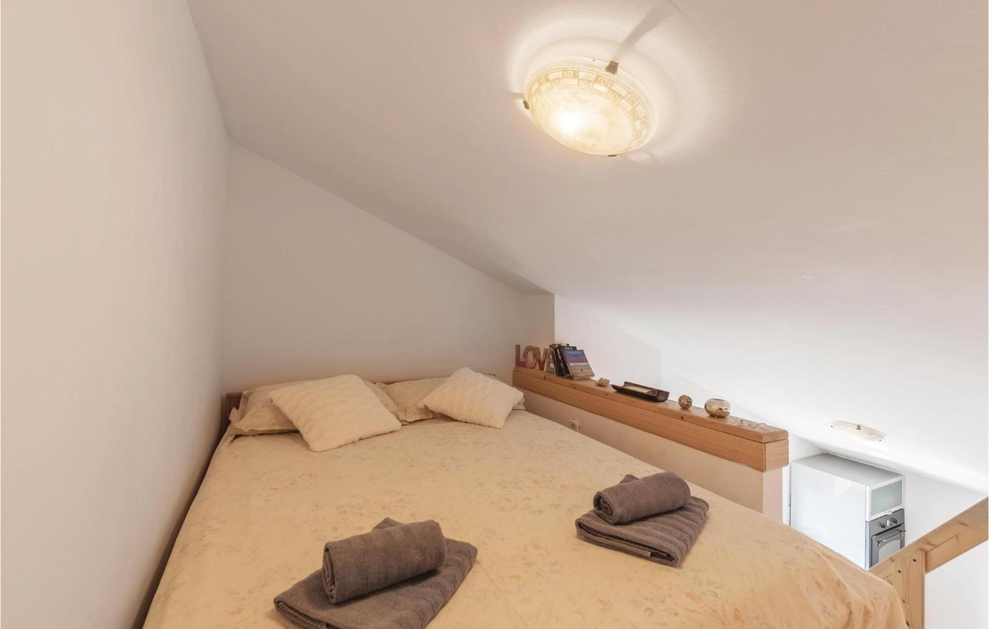 Pet Friendly Apartment In Koromacno With Wifi Kültér fotó