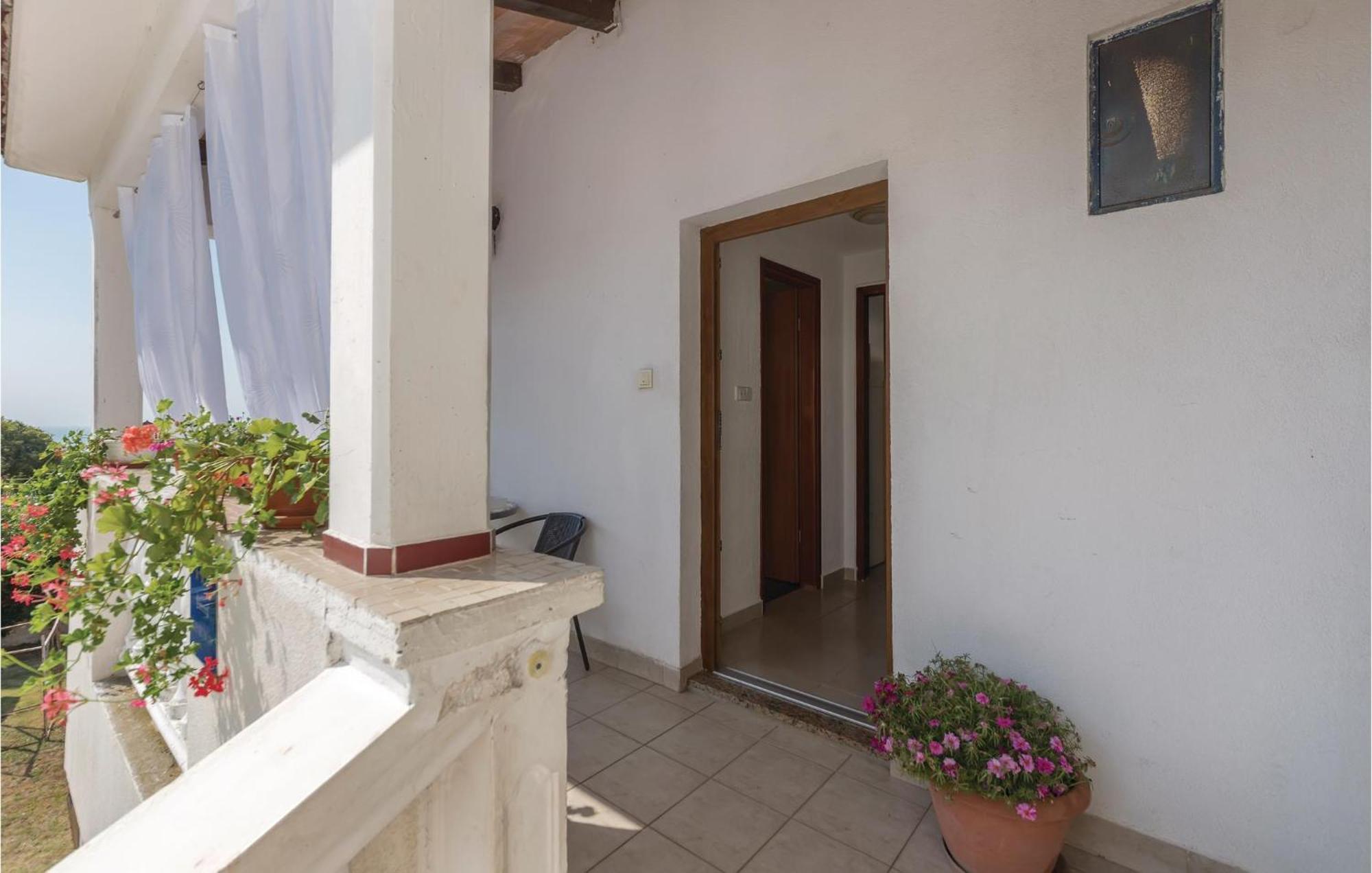 Pet Friendly Apartment In Koromacno With Wifi Kültér fotó